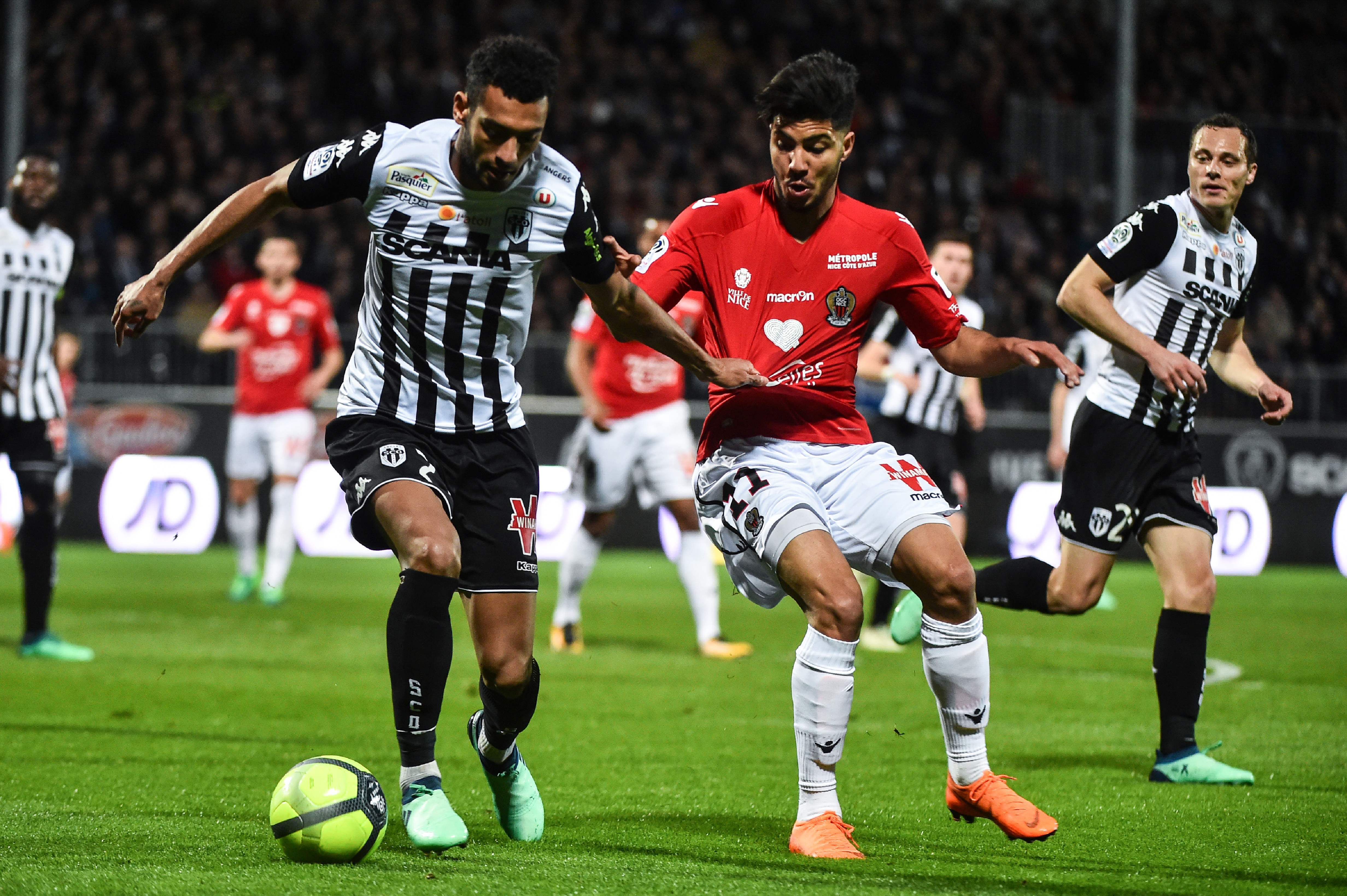 巴黎圣日耳曼客场获胜,稳固积分榜首位置 巴黎圣日耳曼客场获胜,稳固积分榜首位置